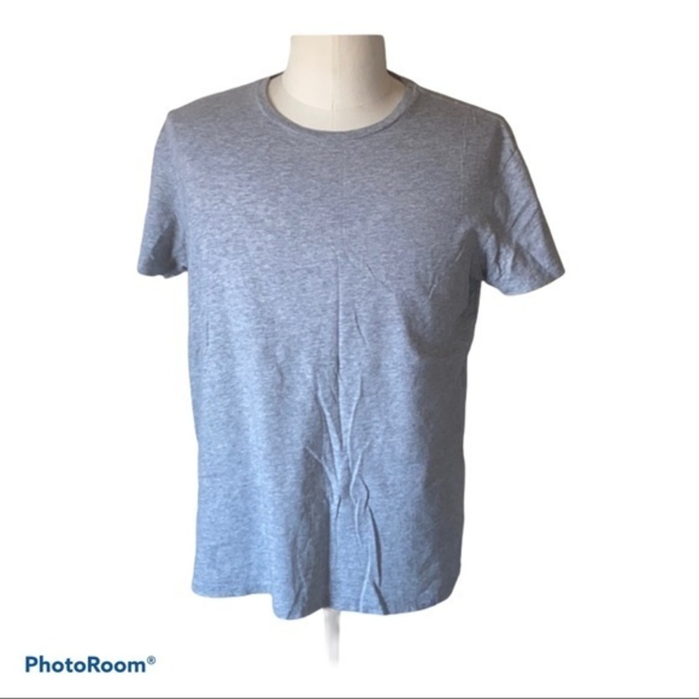 5/$30 🎈 Gap men’s medium grey Crewneck t shirt‎